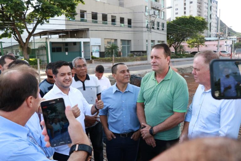 Fiscalização das obras da Avenida Leitão da Silva